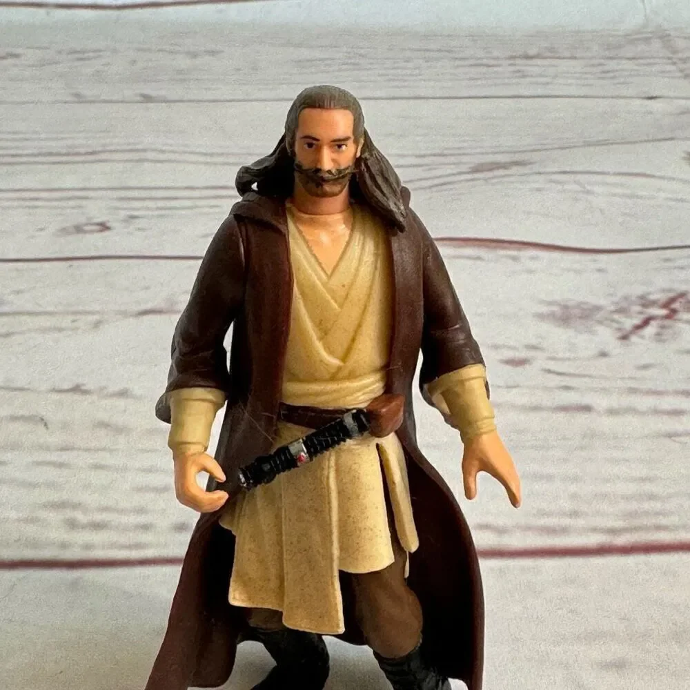 Star Wars Phantom Menace Qui-Gon Jinn Hasbro 1998 4” with light saber